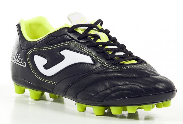 AGUILA 301 BLACK-WHITE ARTIFICIAL GRASS